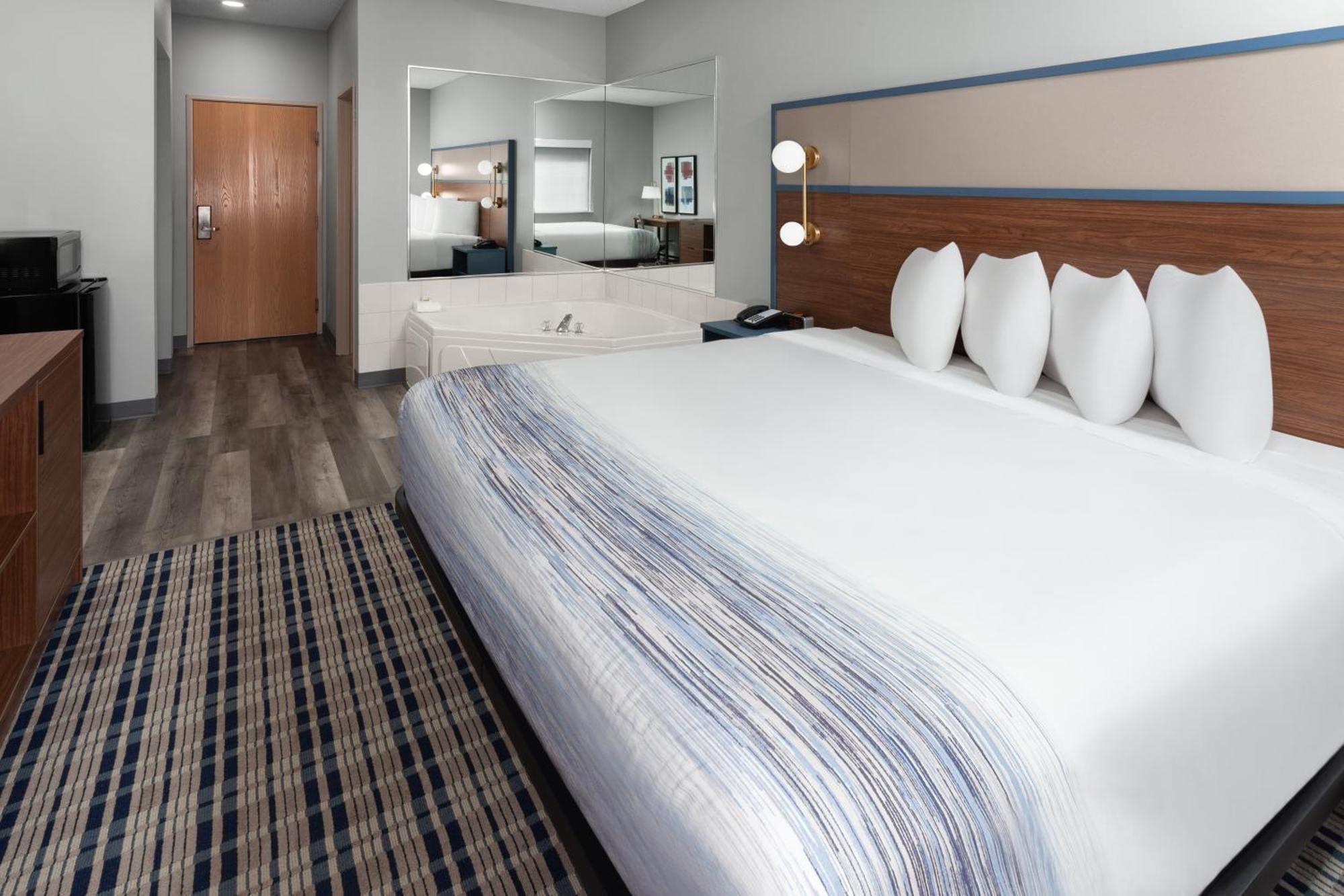 Americinn By Wyndham Eagle River Downtown Exterior foto